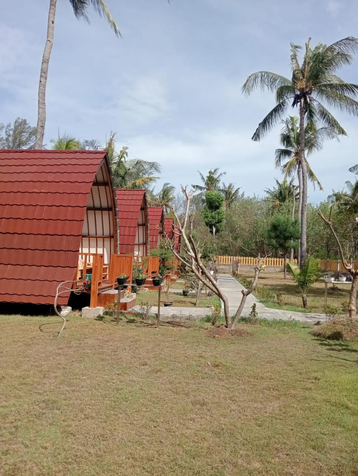 Blue Moon Meno Hotel Gili Meno Exterior photo